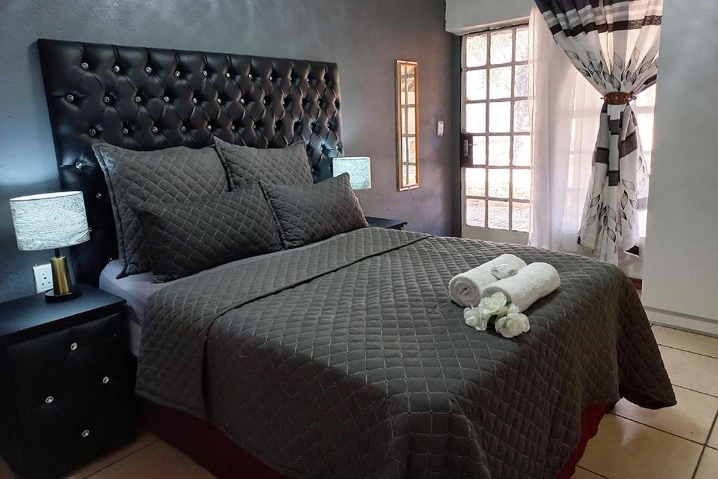 Queens Palace Pretoria-Noord 客房 照片