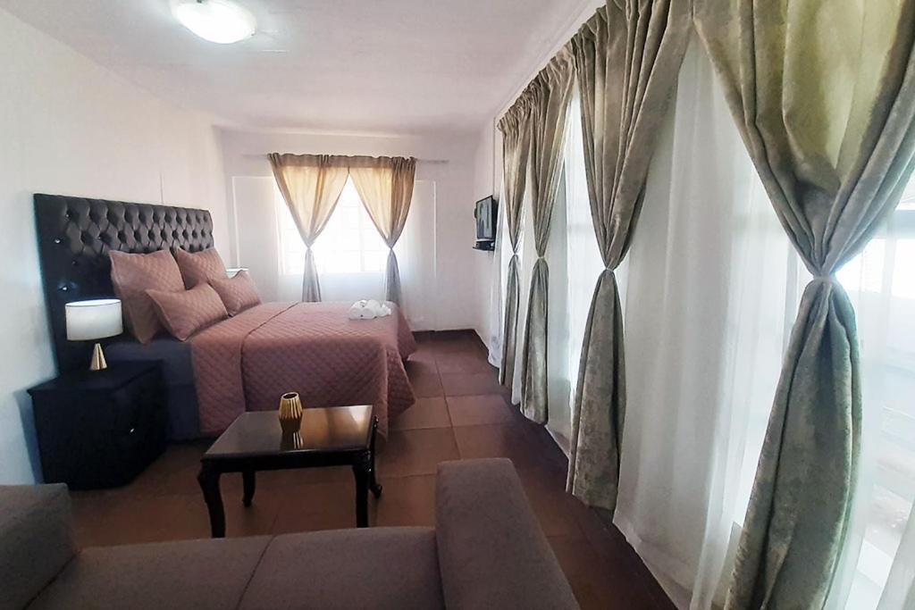 Queens Palace Pretoria-Noord 客房 照片