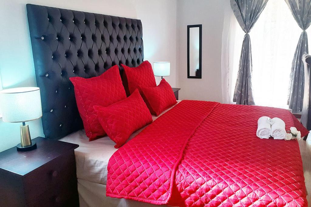 Queens Palace Pretoria-Noord 客房 照片